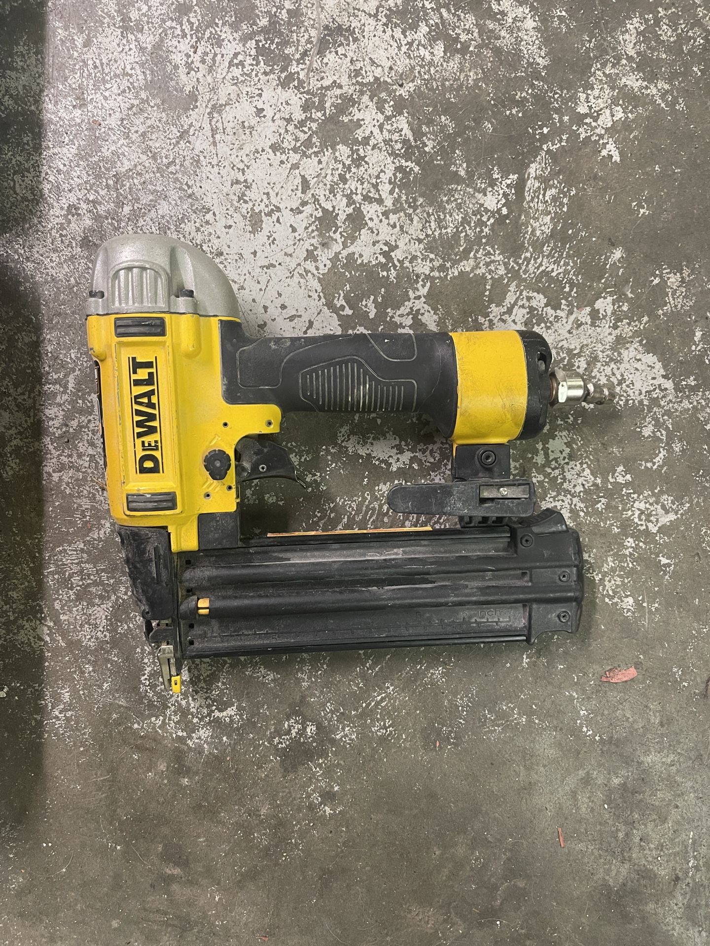 18-Gauge Pneumatic Corded Brad Nailer