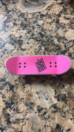 Tech Deck Fingerboard Pink