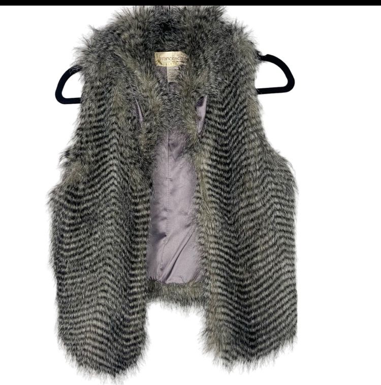 Francesca‘s Collection Faux Fur Grey Black Vest