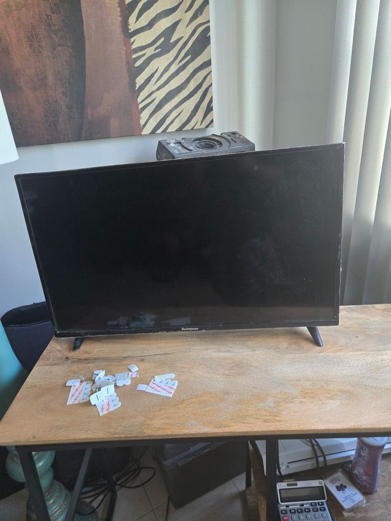 32" Monitor. Westinghouse 