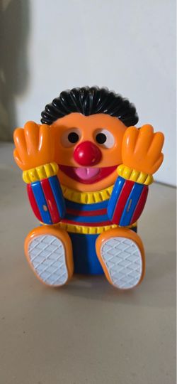 Vintage Illco Sesame Street Ernie Peek-A-Boo Wind-Up Toy