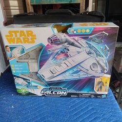 Hasbro E0320 Star Wars Force Link 2.0 Kesel Run Millennium Falcon w/Han Solo