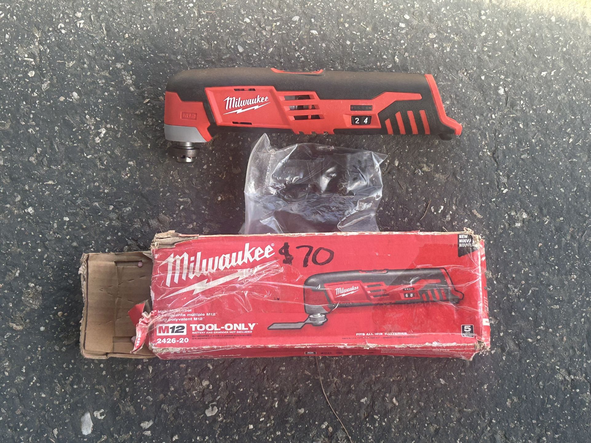 Milwaukee M12 Oscillating Multi-Tool