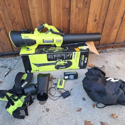 RYOBI
40V HP Brushless 100 MPH 600 CFM Cordless Leaf Blower/Mulcher/Vacuum with (1) 4.0 Ah Batteries and Charger