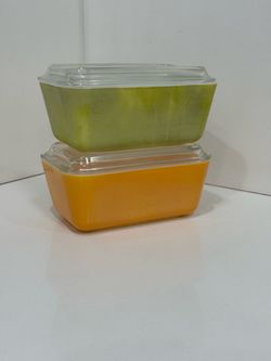 Vintage 60s Refrigerator Pyrex set of 2