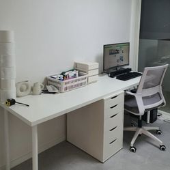 Long desk