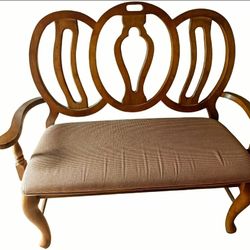 Bassett Love seat