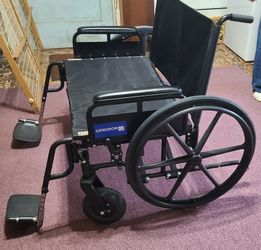 EXTRA LARGE NEW bariatric WHEELCHAIR