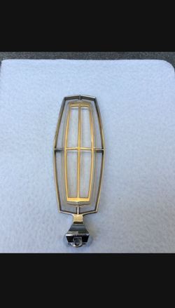 Lincoln Hood Ornament Jubilee