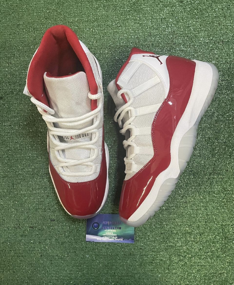 Jordan 11 cherry size 10.5men/12women
