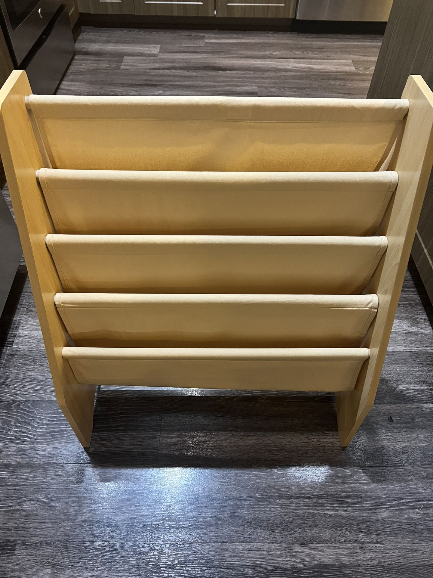 Kids Bookshelf
