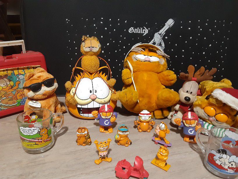 Vintage Pvc And Plush Garfield Collection 