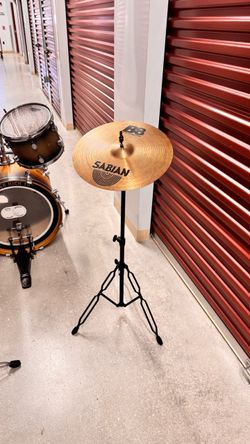 Sabian 16” (41cm) B8 Crash Cymbal + Crash Stand