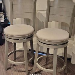 Measurements To The Seat 2 Feet , $100 Firm Pick Up Crowley 76036