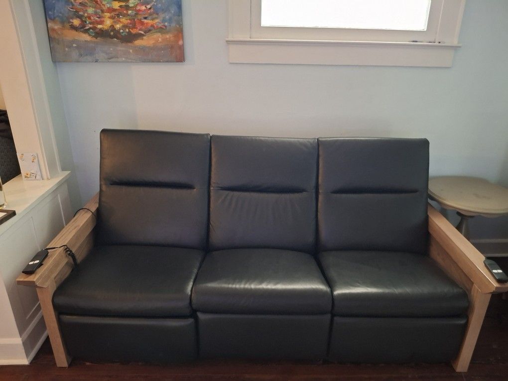 B & o railroad Couch And Chair Recliners