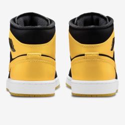 BRAND NEW IN THE BOX JORDAN HIGHTOPS