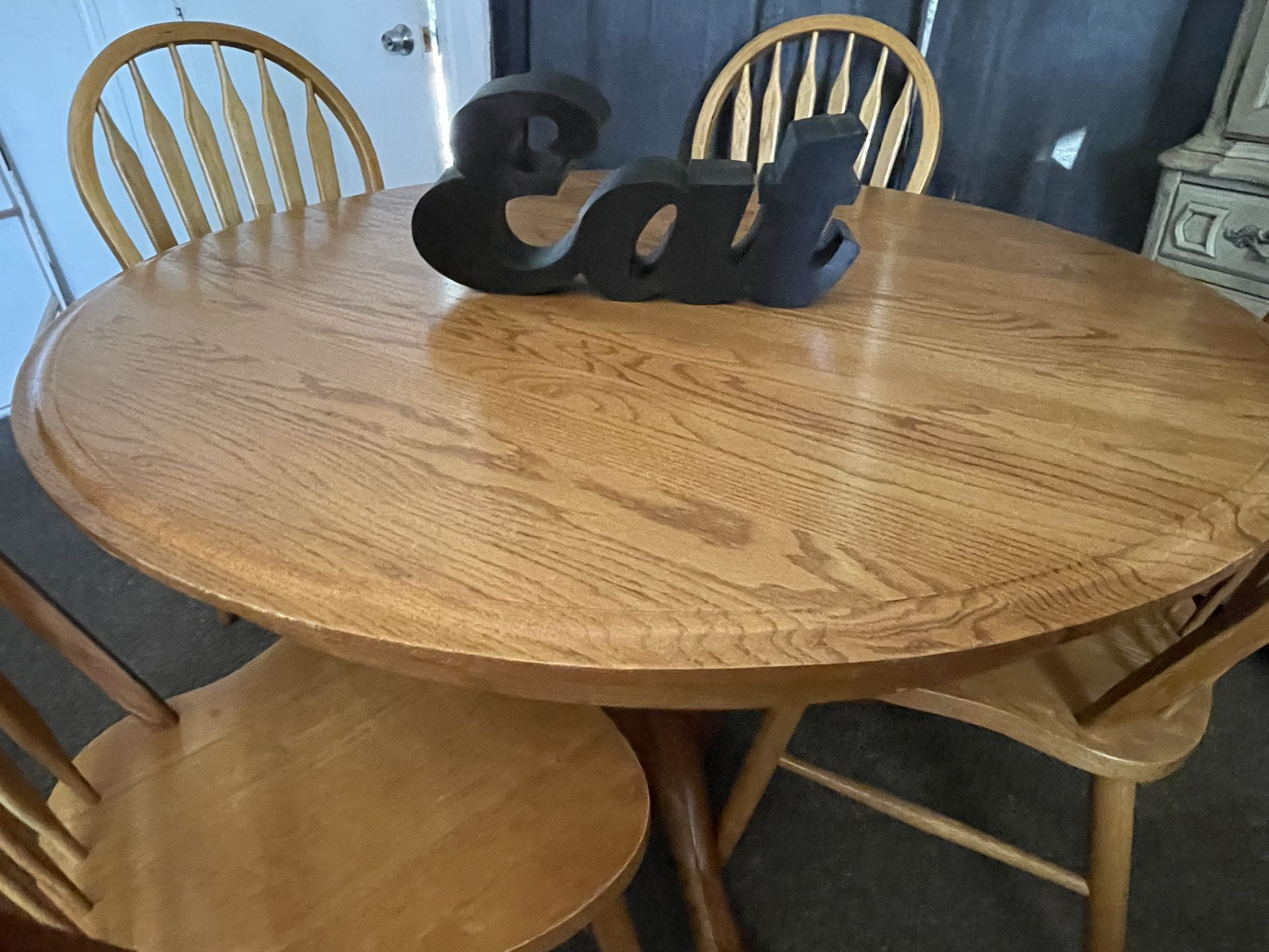 Round Oak Dining Table