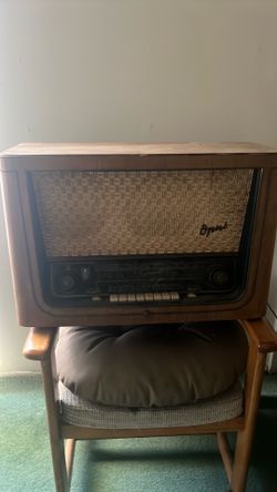 Vintage opus radio