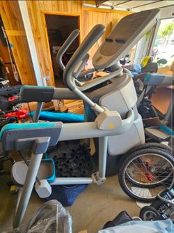 Precor amt adaptive motion trainer