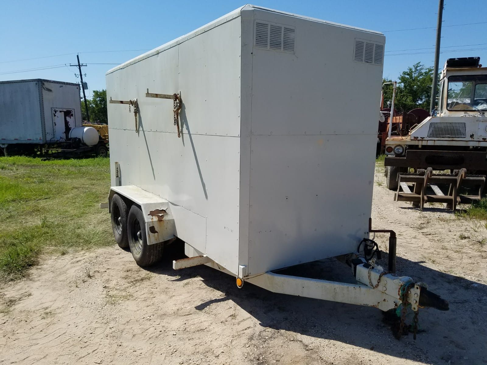 Enclosed Paint/Utility Trailer for Sale in OLD RVRWNFRE, TX OfferUp