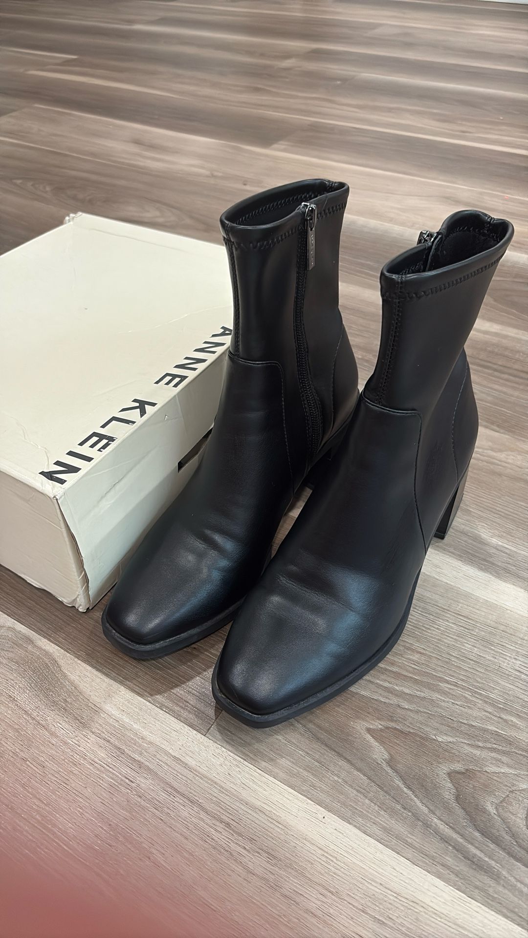 Anne Klein Boots Size 8