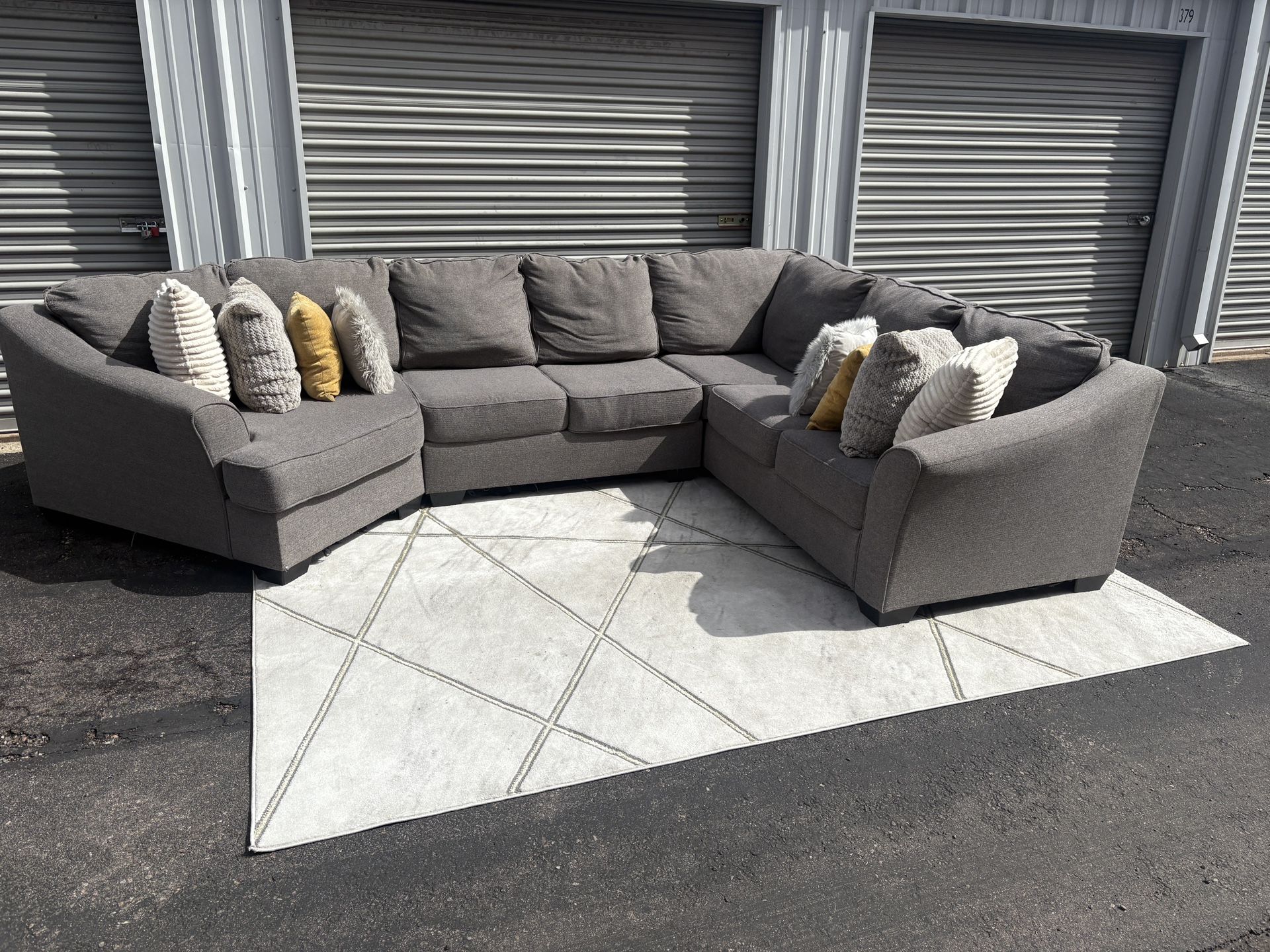 Sectional Couch 