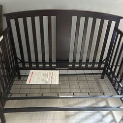 Baby Crib Excellenr Condition