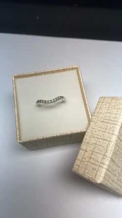 White gold diamond ring