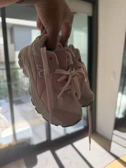 Pink new balance Kids 10
