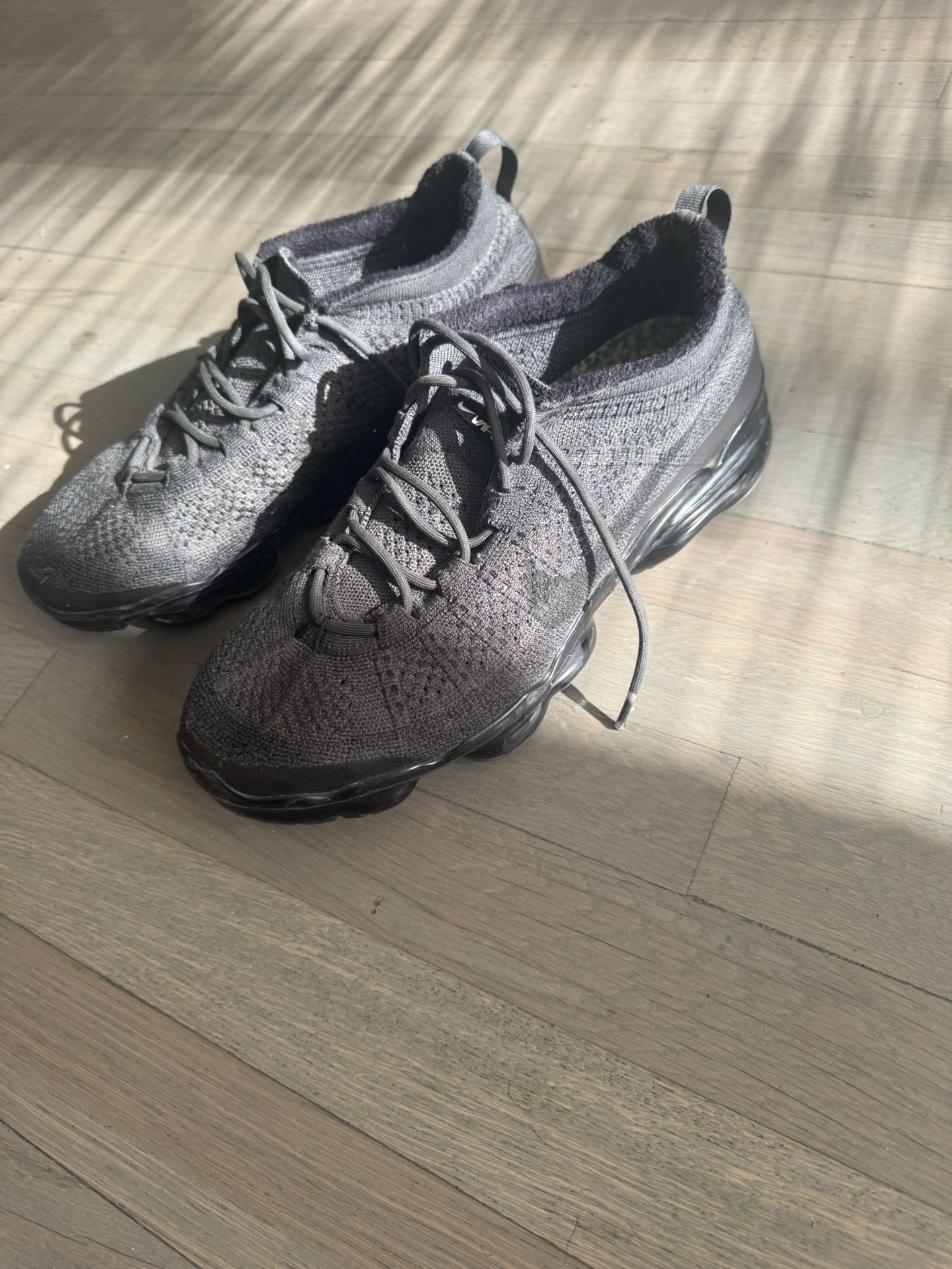 Nike Flyknit 2 Vapormax Size 10