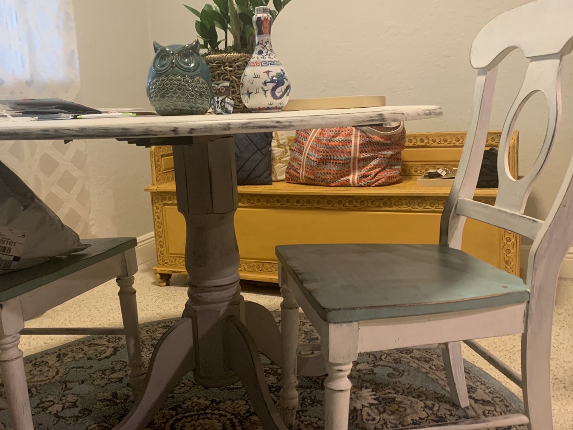 Breakfast Table With 2 Chairs