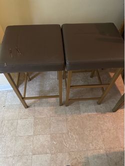 2 Bar Stools