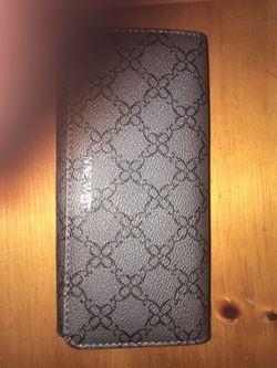 Nine West wallet