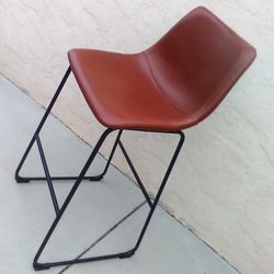 Beautiful Upholstered Counter Bar Height (29”) Stool Chair with Comfortable 
Foam Pad on Seat & Backrest - Sturdy Black Steel Frame Construction & Leg