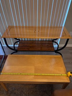 TV/ sofa, table, and coffee table