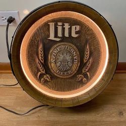 Vintage 1984 Illuminated Miller Lite Beer 16" Round Barrel Bar Sign