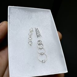 Gorgeous 😍 !! high grade CZ pending set in 925 Sterling silver!