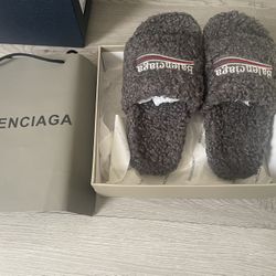 Balenciaga Slides 