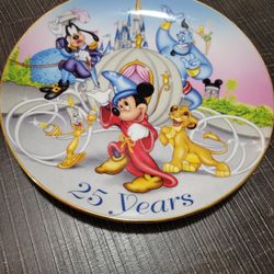 Walt Disney World "25 Years" Commemorative Collectible Plate 1996

