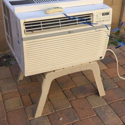 LG Window Air Conditioner w/remote