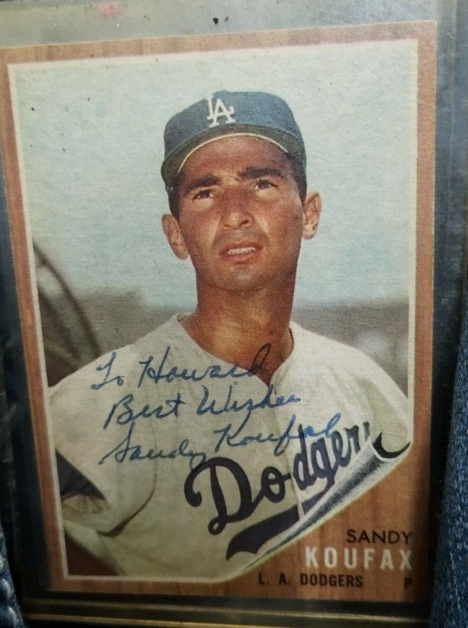 Autographed 1962 Topps Sandy Kofax Baseball Card