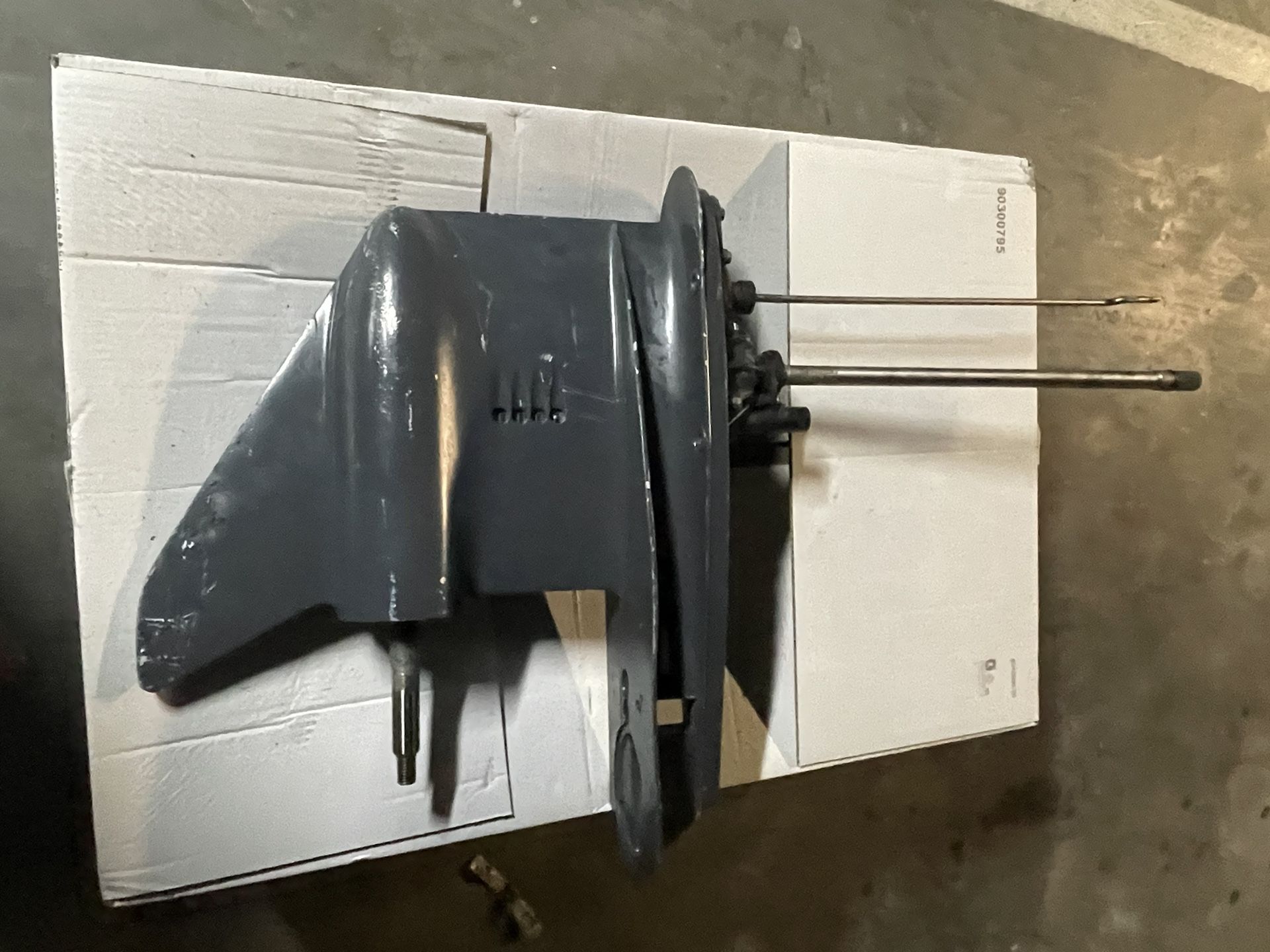 Johnson Evenrude 90 Hp Lower Unit