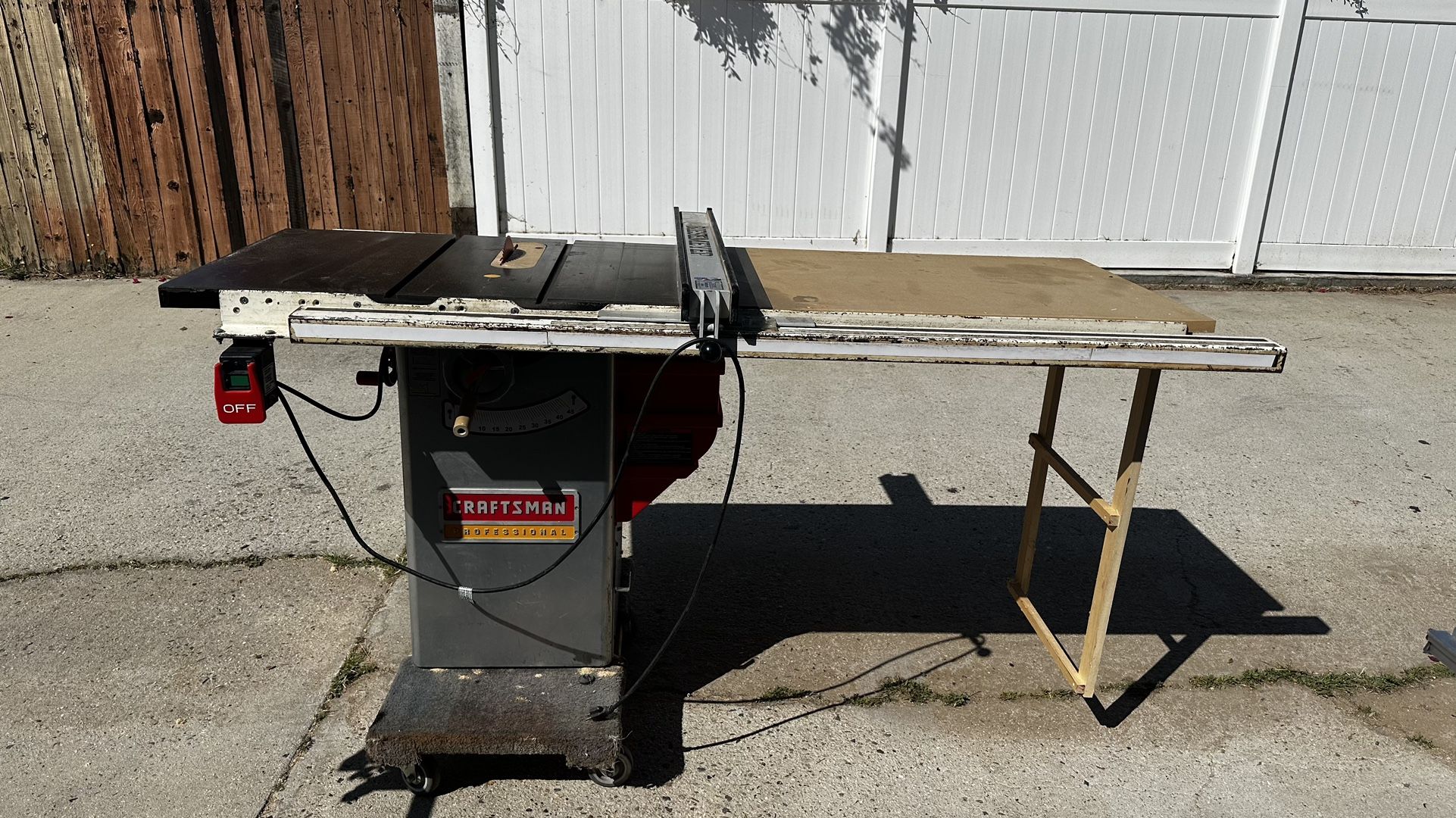 Craftsman Profesional Table Saw With Biesemeyer Saw Fence