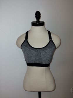 Juniors Gray Black Seamless Pullover Non Padded Sports Bra Size OSFM