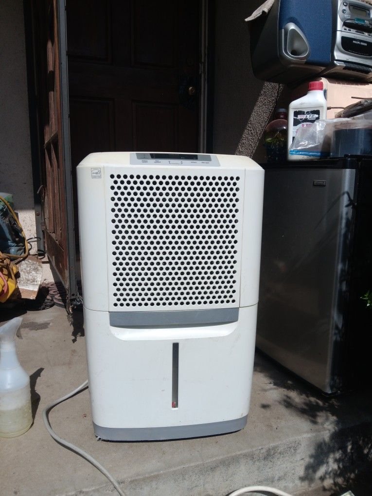 !! Dehumidifier Frigidaire Electrolux