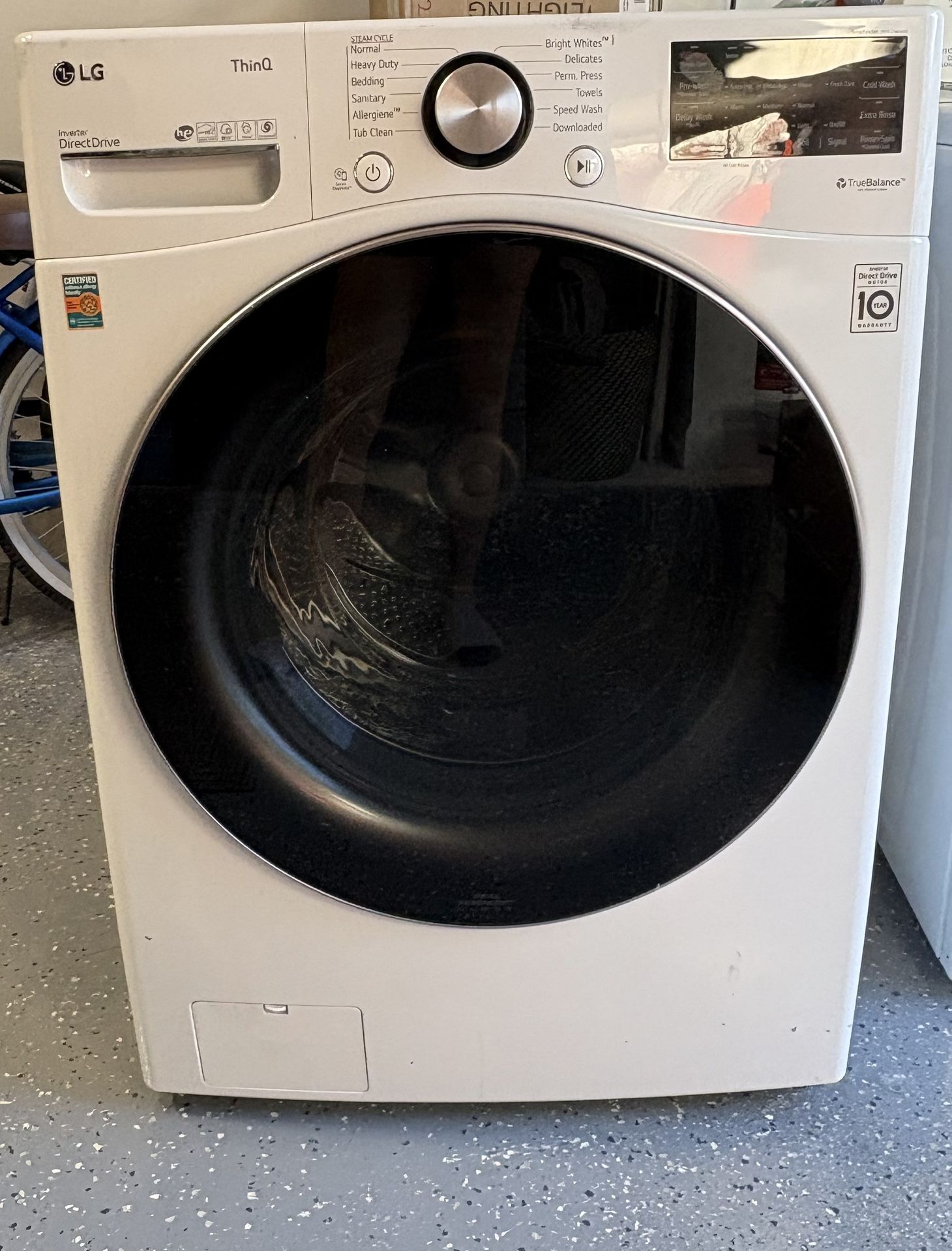 LG Washer In Great Conditions