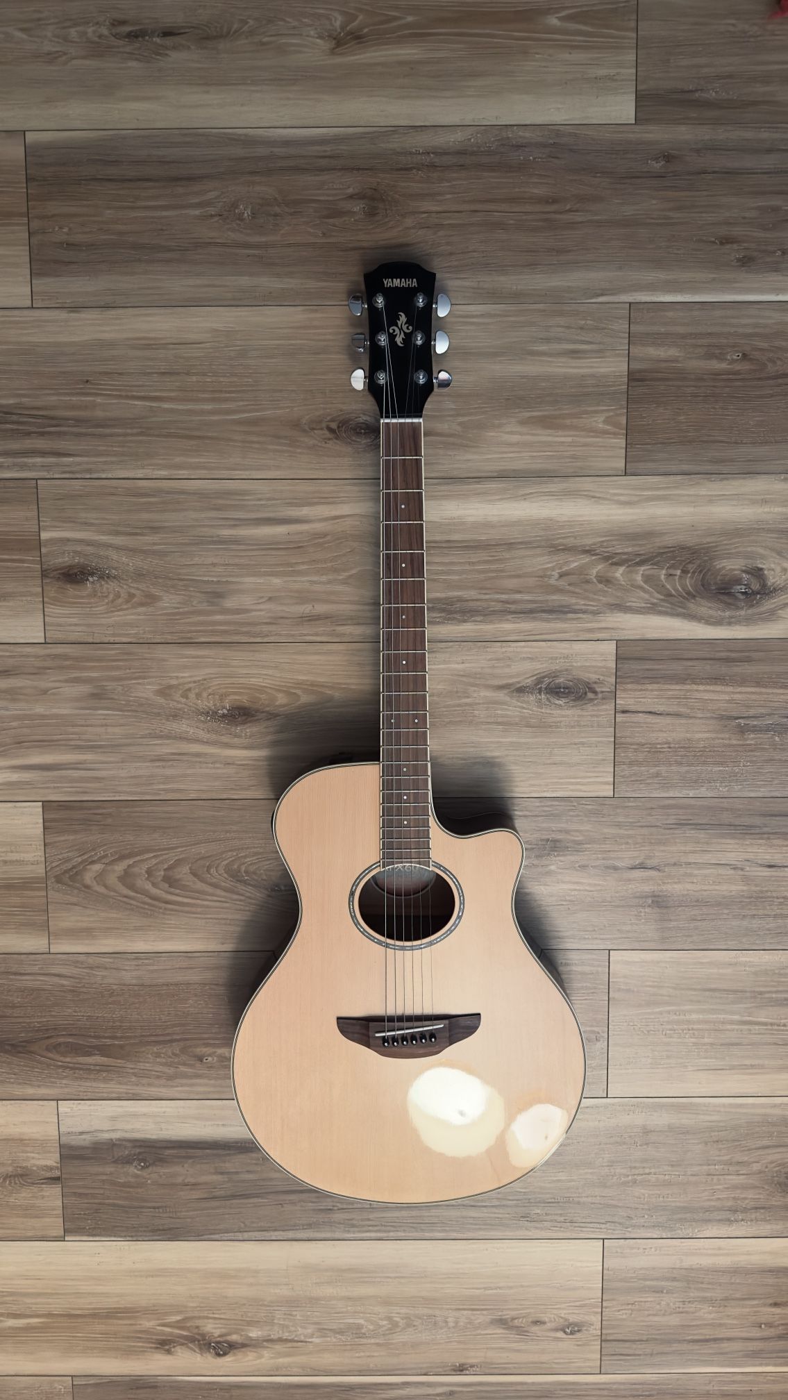 Yamaha APX600 Performance Electric Acoustics Guitar