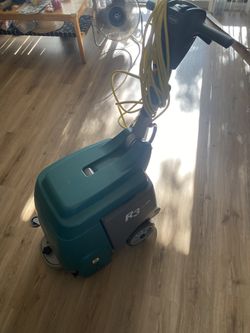 Tenant R3 Carpet Cleaner
