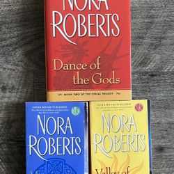 Nora Roberts' The Circle Trilogy (Complete Trilogy)
