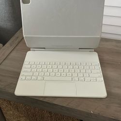Apple Keyboard 